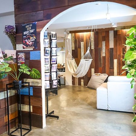 Qilombo Hostel Silom - Hq Bangkok Exteriör bild